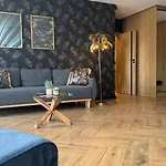 Sloneczny 30 *